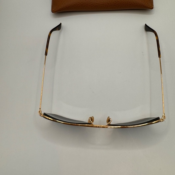 Mens prescription Ray Ban aviator sunglasses and case. Like new condition. - Picture 2 of 9